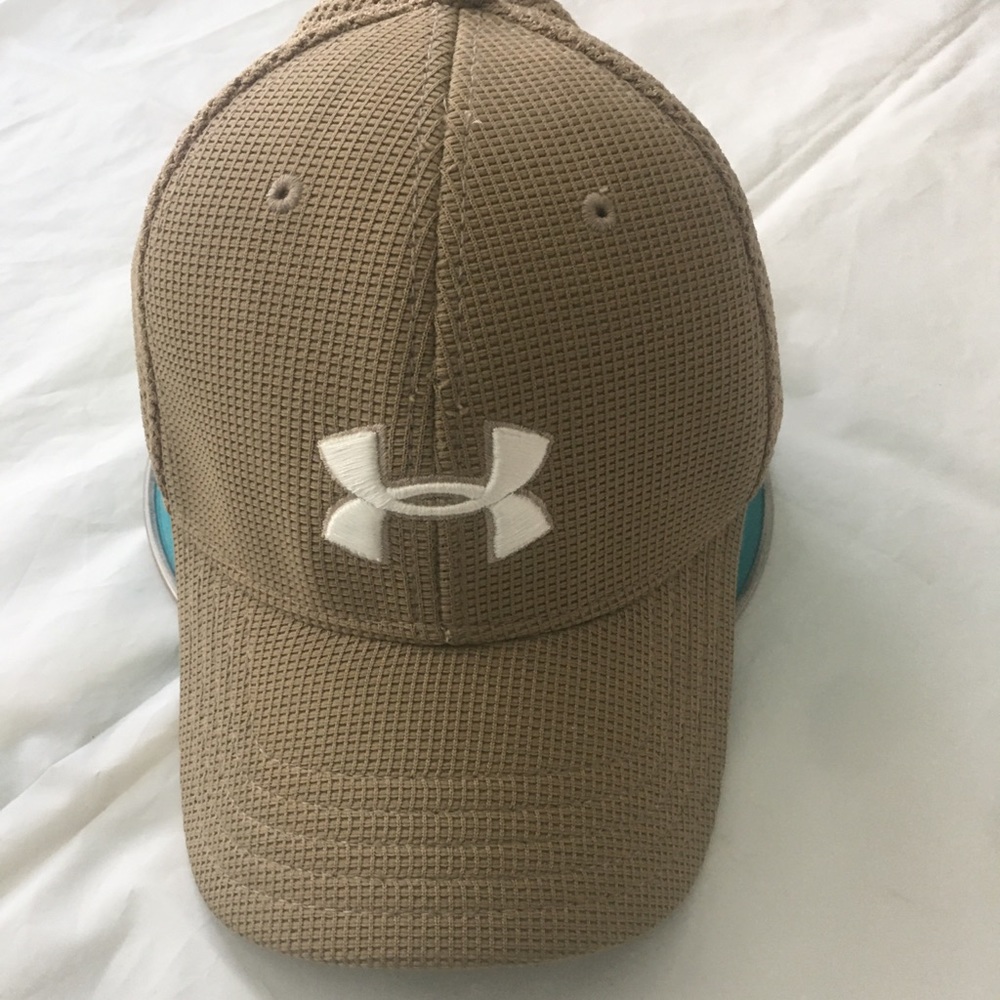 Under Armour golf hat